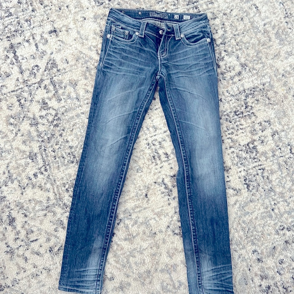 Miss Me skinny - like new!